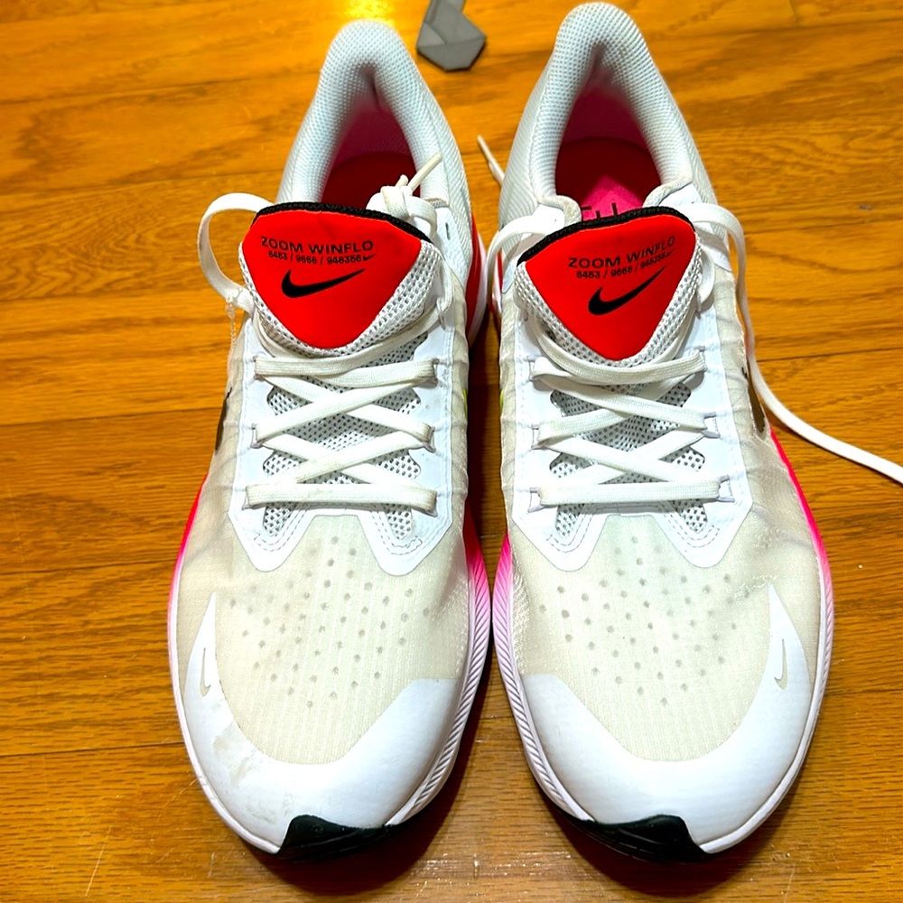 Zoom Winflo Nike shoes